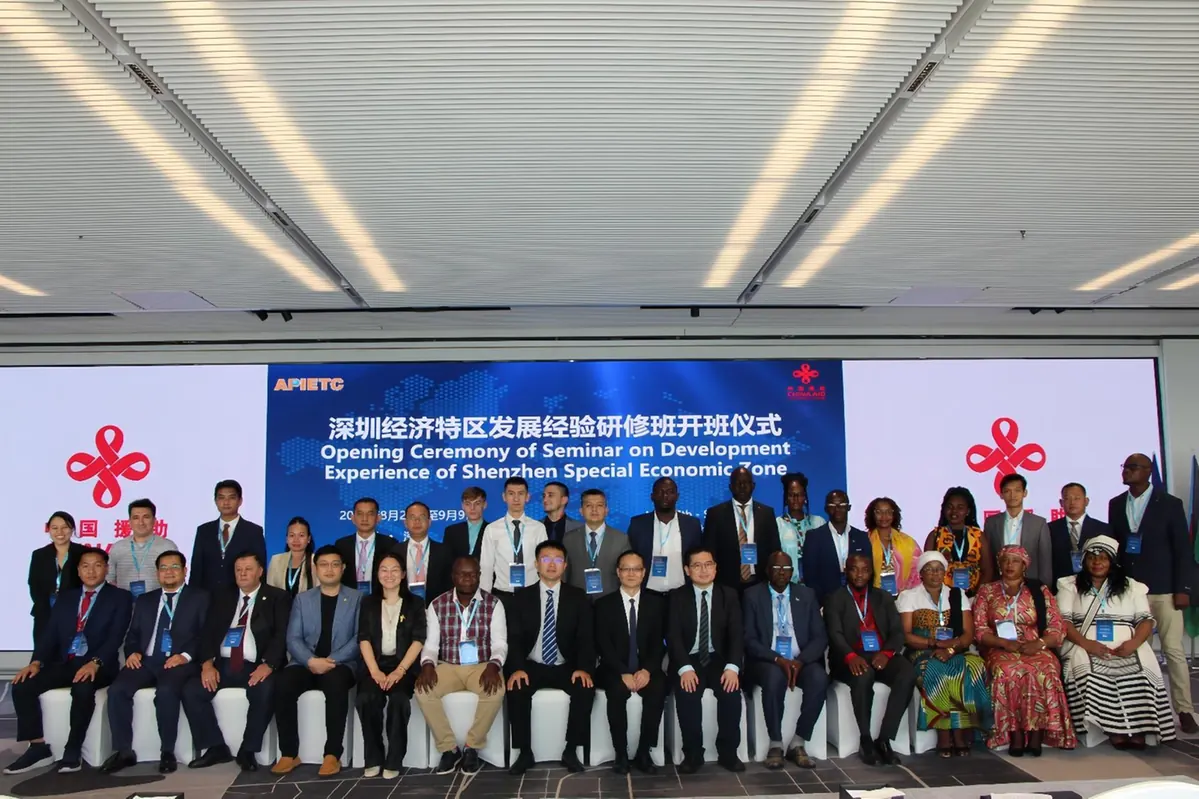 African officials draw poverty alleviation experience in China's Ningxia