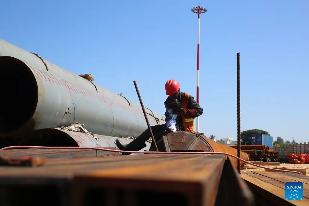 Chinese-built port fuels economic growth, improves livelihoods in Tanzania's Zanzibar