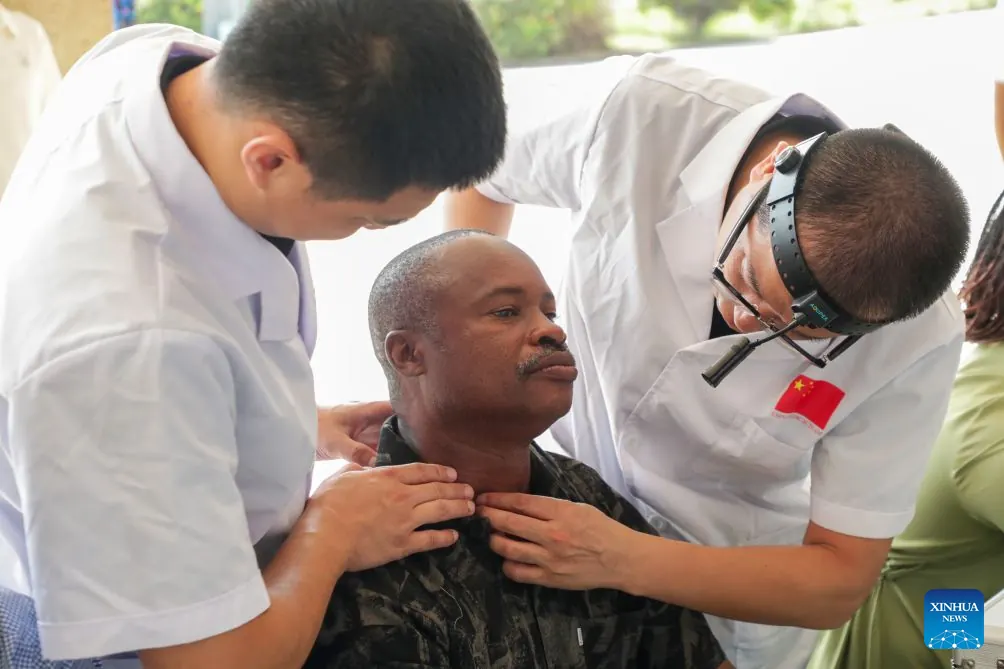 Chinese doctors offer free medical services to mark TAZARA's 50th anniversary