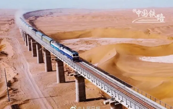 Chinese firm completes track of Africa's 1st desert heavy-haul railway