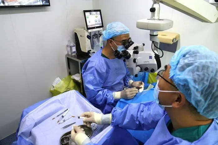 Under the operating lights: Chinese-Senegalese cooperation in pediatric eye surgery