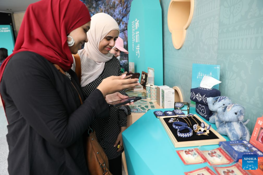 Hangzhou crafts exhibition in Egypt showcases traditional Chinese heritage